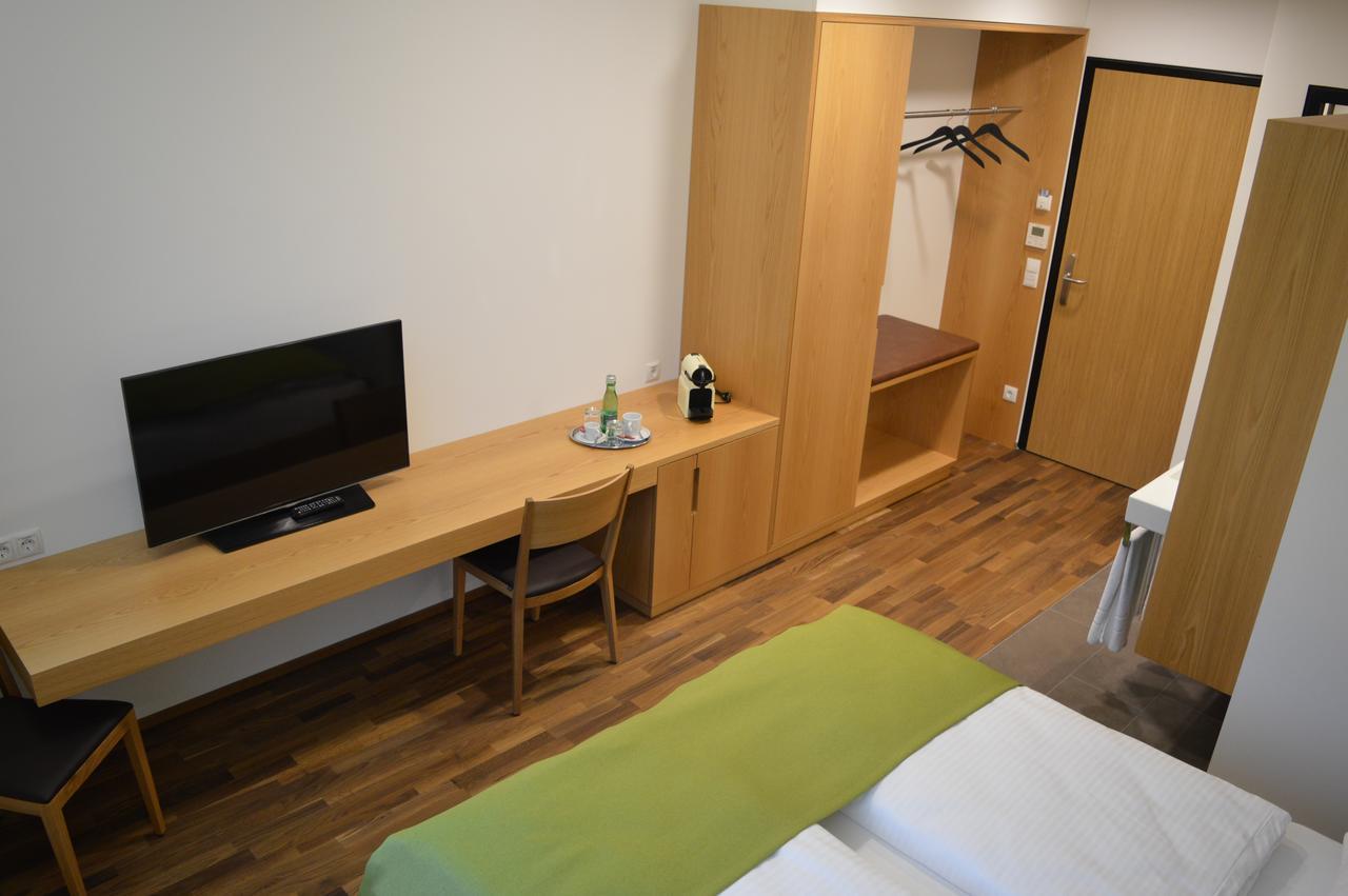 Business Motel Фельдкірш Екстер'єр фото