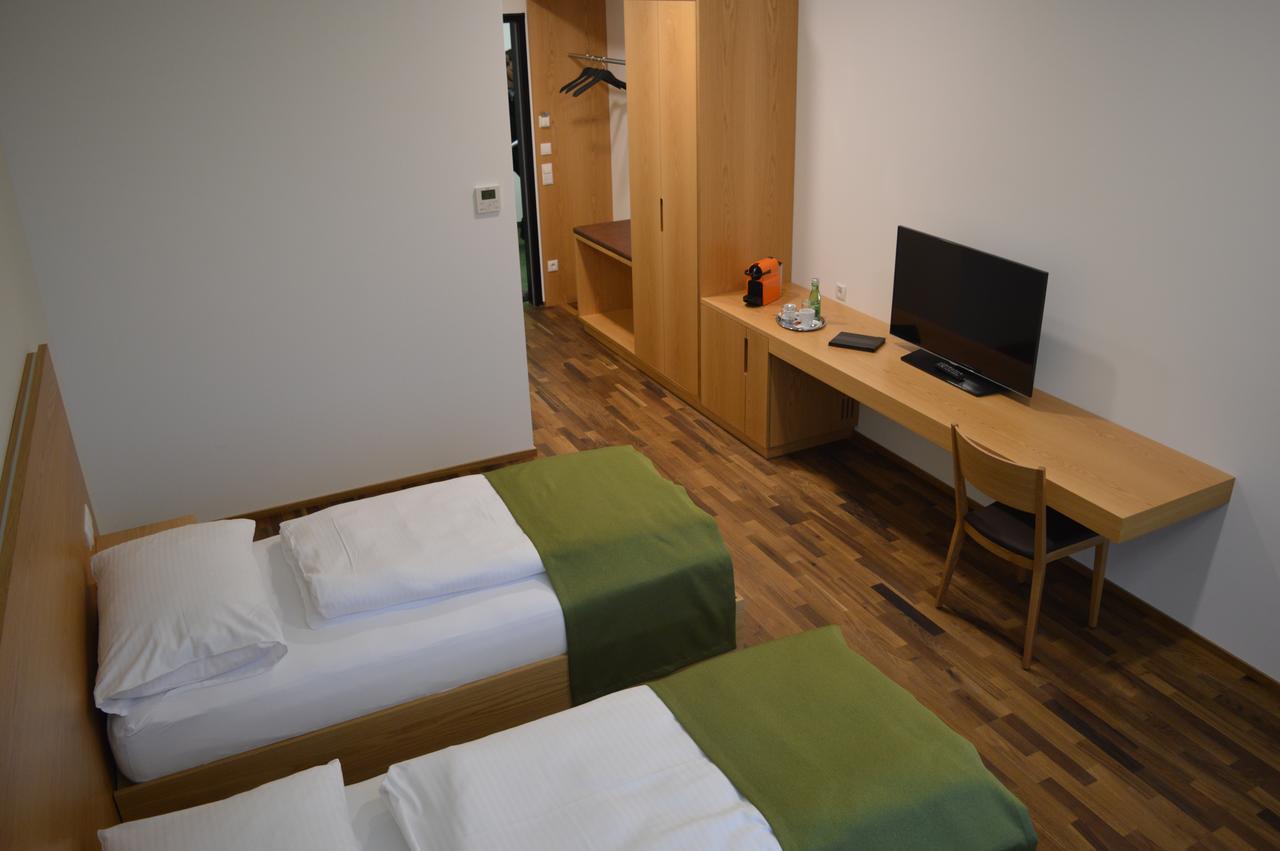 Business Motel Фельдкірш Екстер'єр фото